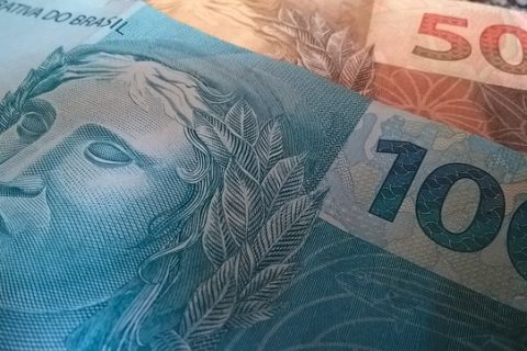 自己发货到国外 代收外汇违法吗