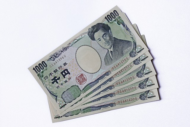 日元三周低点，日本银行政策调整引发投资者担忧