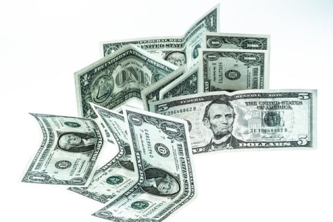 金融市场风云：美元暴涨日元，人民币三周低位，全球经济震荡！