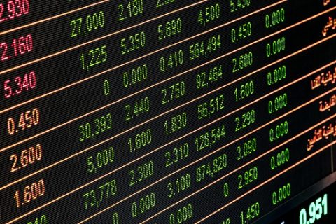 南非兰特19.00关口逼近！美国就业数据揭晓前，外汇市场风险升温