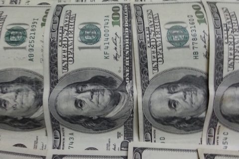 2024年美元大复苏，印度卢比暗流涌动，投资者瞄准USD/INR的最新动向！